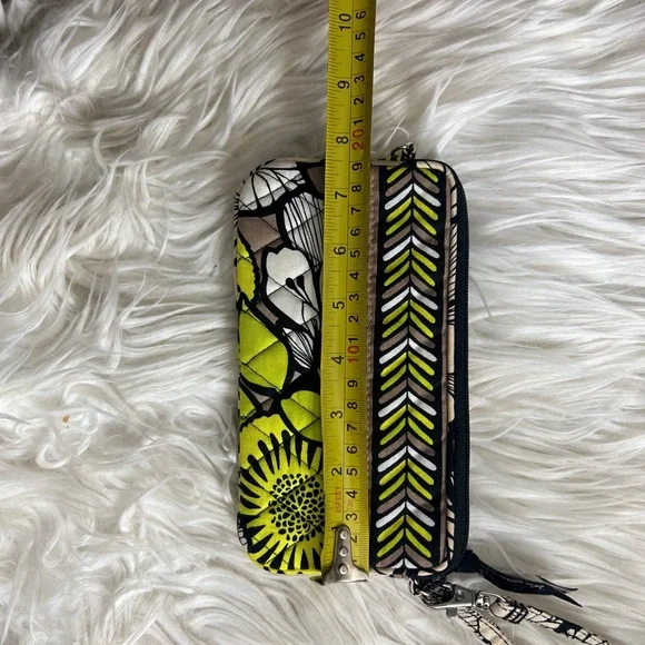 Vera Bradley Wristlet Wallet Citron Yellow Black Floral Zip-Top Cotton.NWOT! - Picture 2 of 4